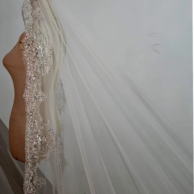 Full Crystal Pearl Lace Veil Bridal Cathedral Luxury New Wedding Accessories White Veil with Metal Hair Comb Custom Made Veil