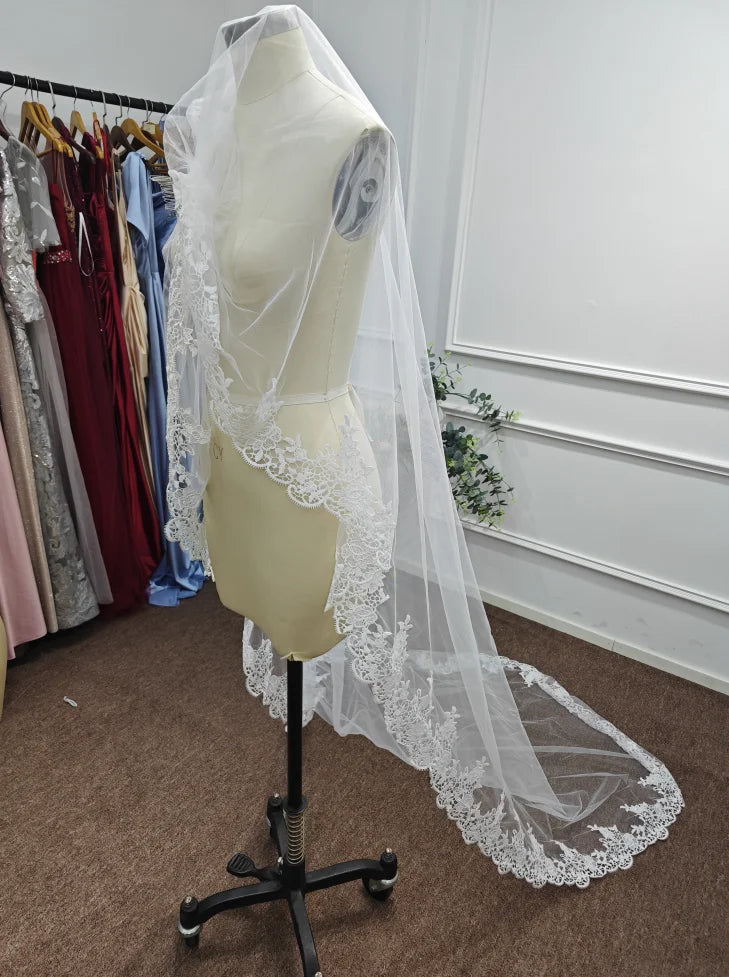 Long Luxury Wedding Veil Without Comb Lace Edge White Ivory Bridal Voile Marriage Cathedral Length Wedding Accessories New